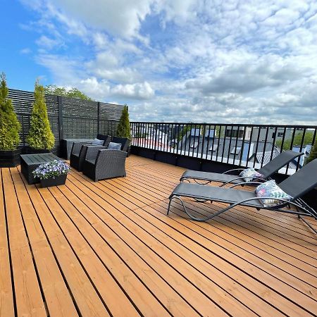 City Terrace Apartment Avangard - Large Private Roof Terrace Tallin Exterior foto
