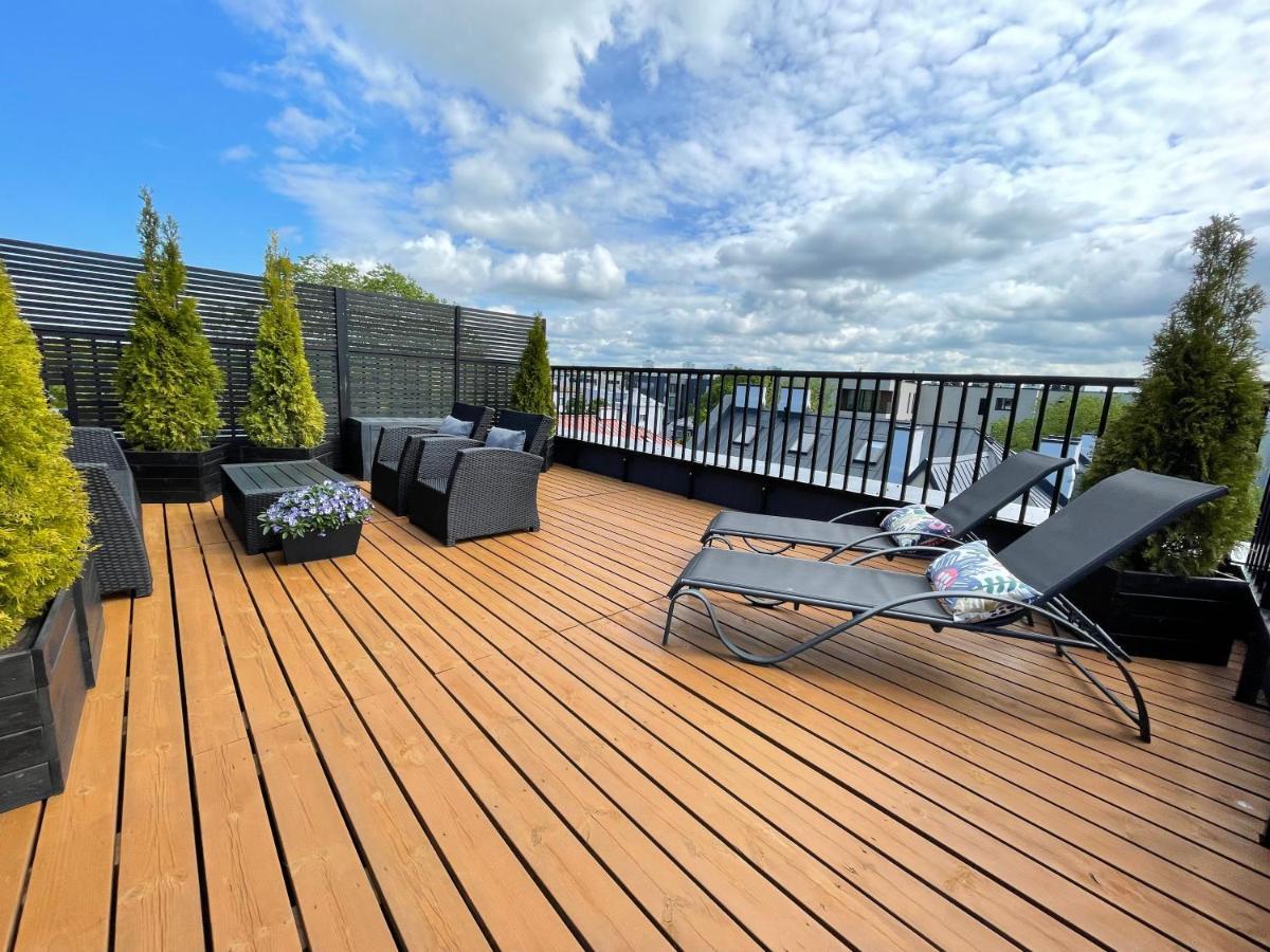 City Terrace Apartment Avangard - Large Private Roof Terrace Tallin Exterior foto