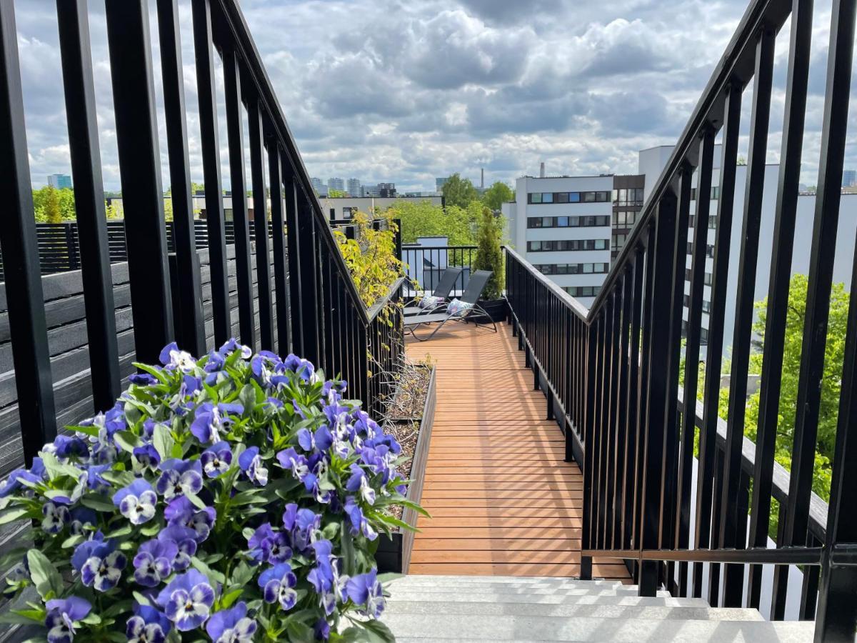 City Terrace Apartment Avangard - Large Private Roof Terrace Tallin Exterior foto
